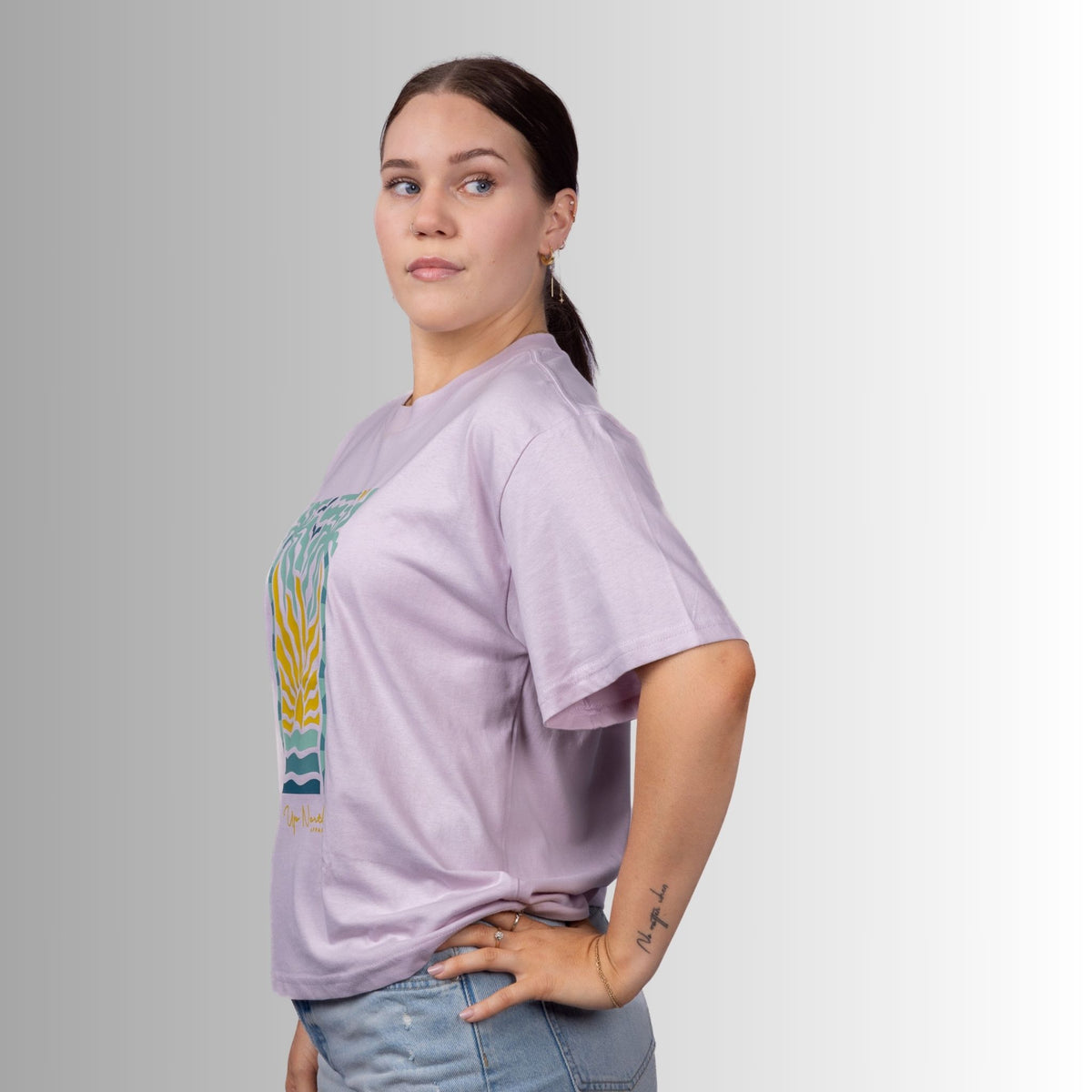 Here Comes The Sun Tee – Up North Apparel